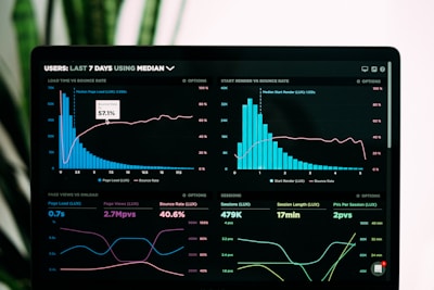 Konsep analisis data dan informasi di era digital